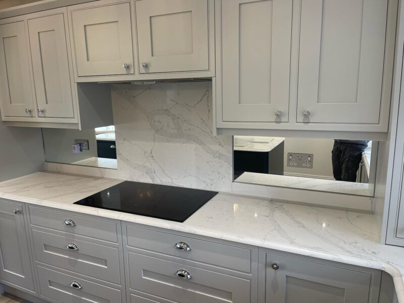 mirrored splashback